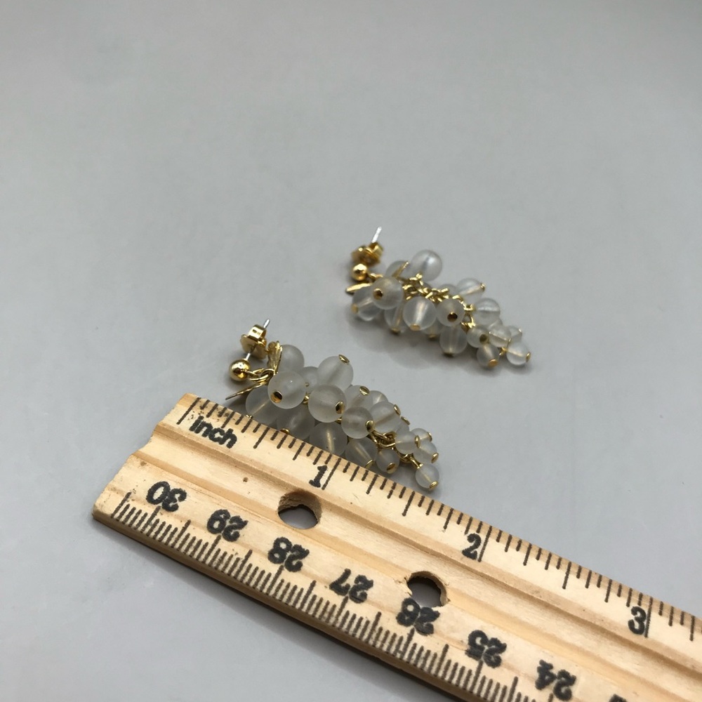 Vintage Avon Gold-Tone & Frosted White Grapes Drop Earrings - Picture 6 of 7